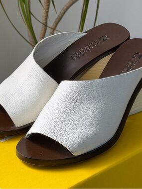 Mercedes Castillo MC-Izar Mid in White Grained Nappa Size 5